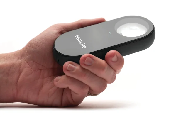 lupa cu sursa de lumina. Lumio S